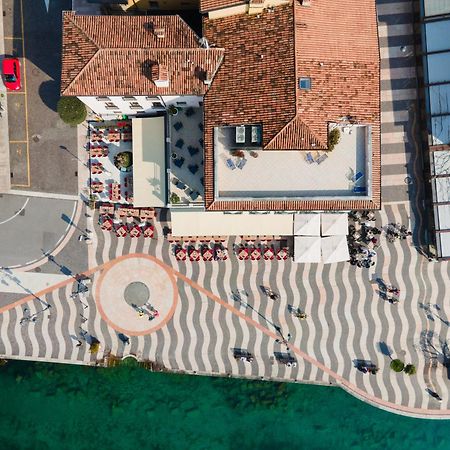 לאזיסה La Vista Postcard Hotel מראה חיצוני תמונה