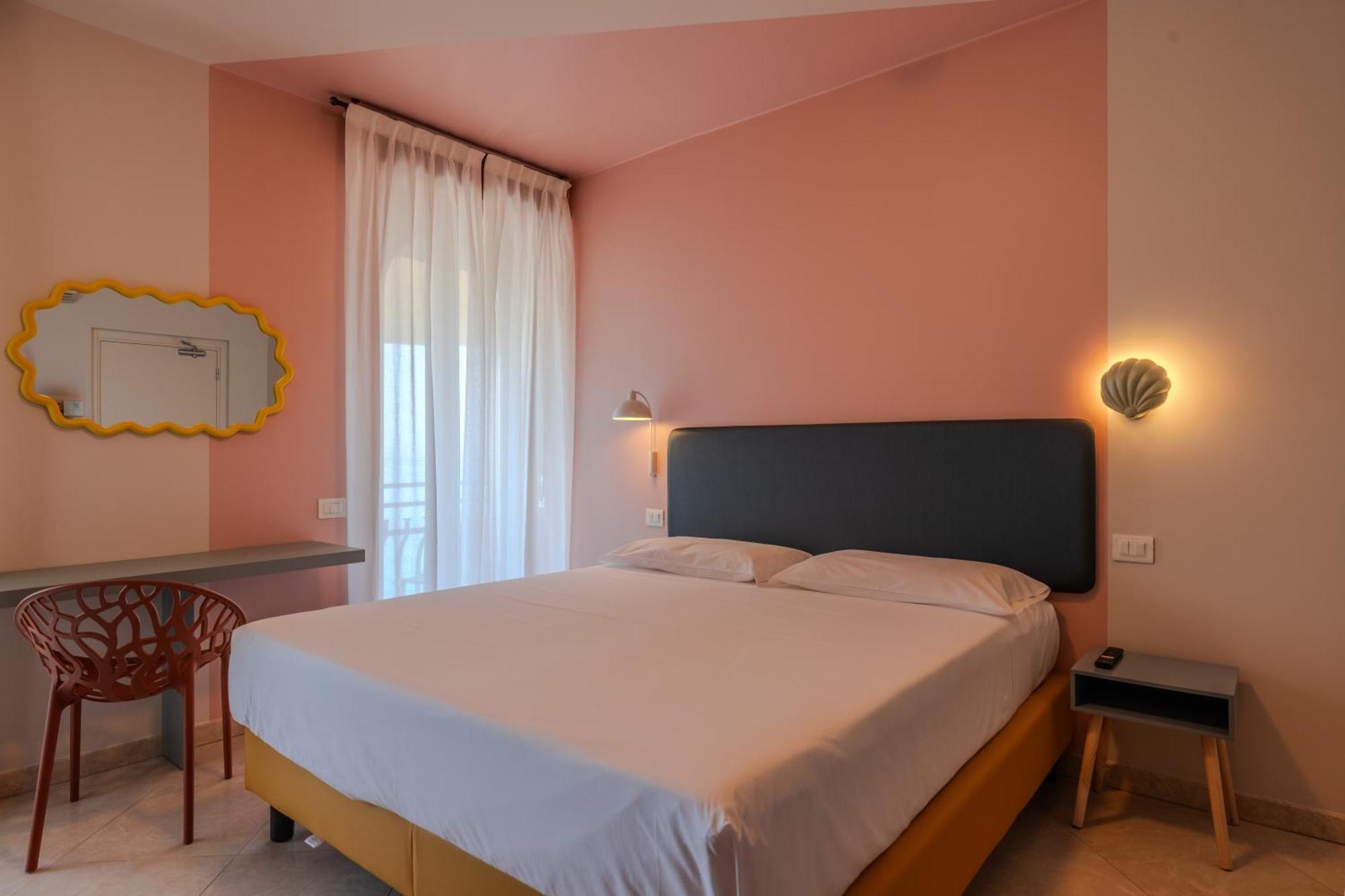 לאזיסה La Vista Postcard Hotel מראה חיצוני תמונה
